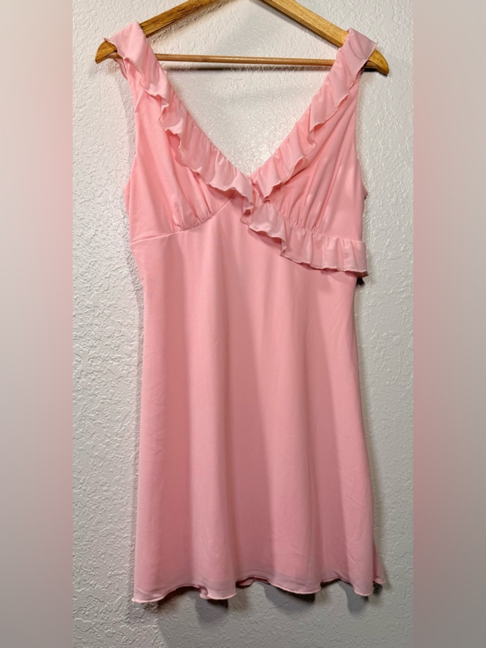 Pink Ruffle Mini Dress Sleeveless V Neck Flowy Fit Size L NWT - Picture 2 of 5